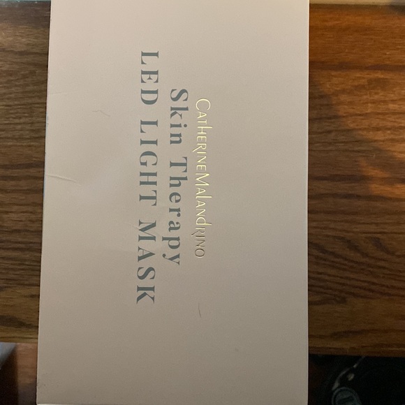 NIB Catherine Malandrino LED Face Mask - Picture 6 of 9